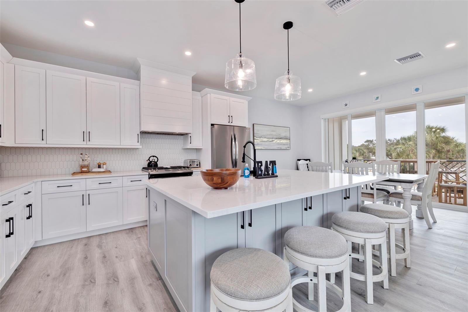 PALMS AT 1800 CONDO - Residential