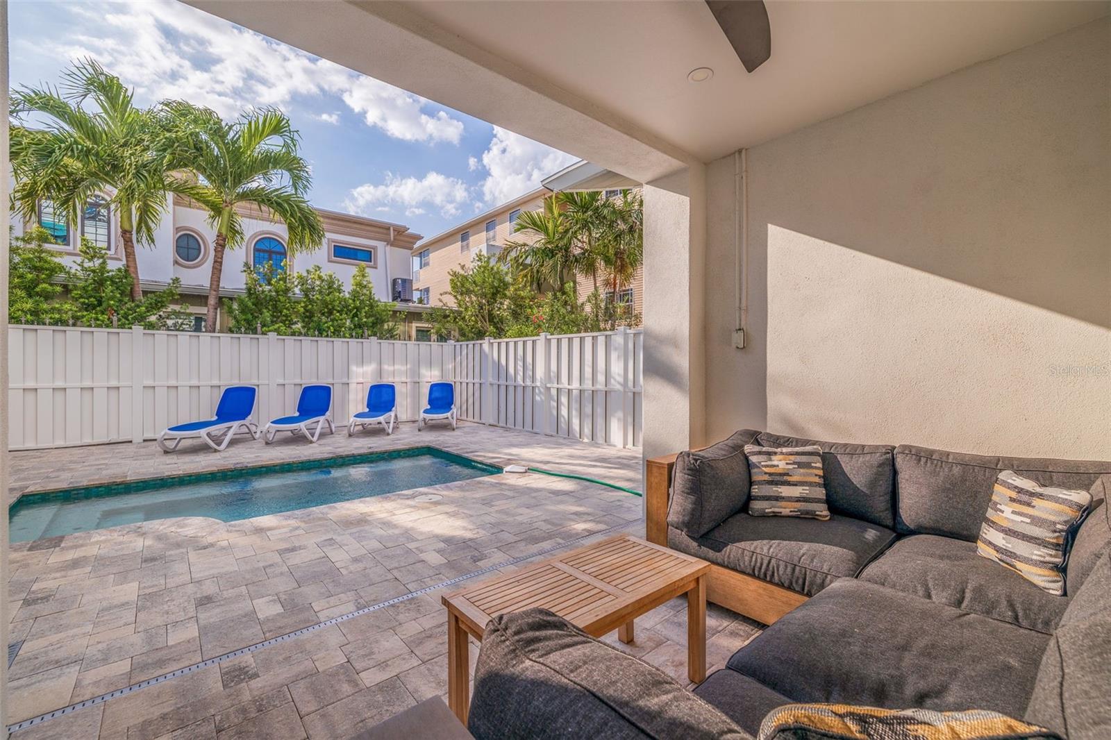 PALMS AT 1800 CONDO - Residential