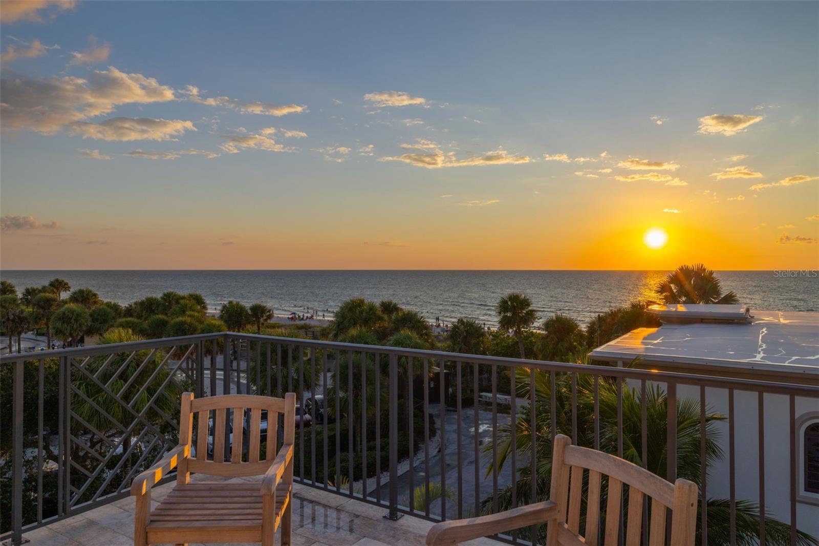 PALMS AT 1800 CONDO - Residential