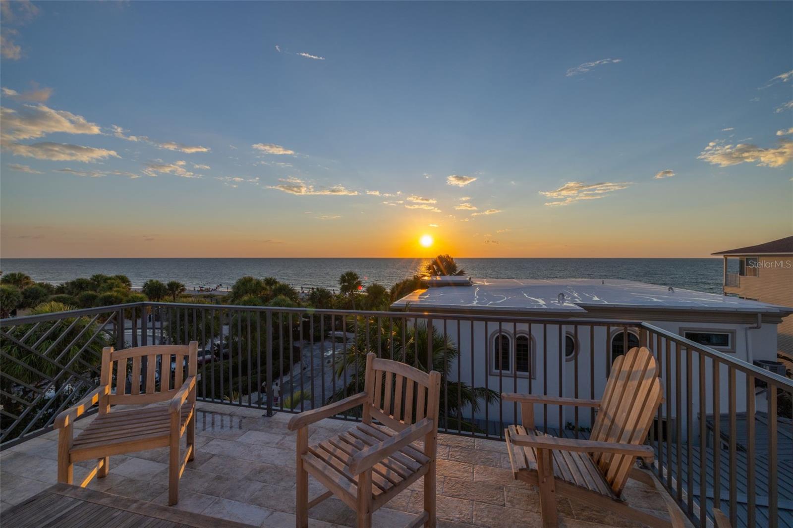 PALMS AT 1800 CONDO - Residential