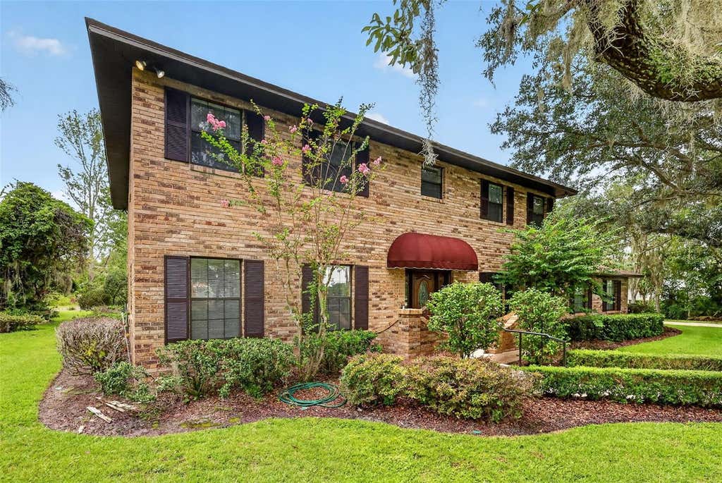 Photo of 15240 Shady Lane, Tavares, FL 32778 (MLS # G5116012)