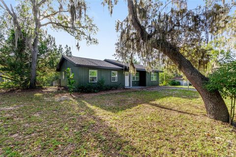 Photo of 9040 SW 209th Circle, Dunnellon, FL 34431 (MLS # OM713278)