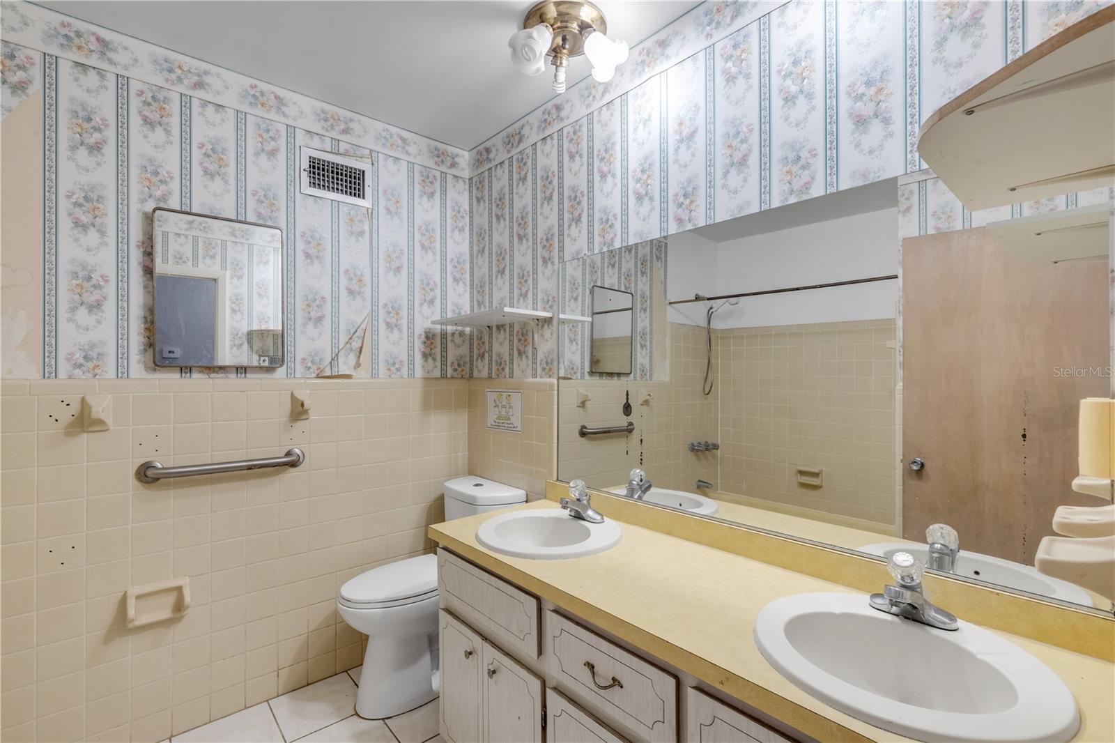 PALM GROVE 5TH ADDITION - Residential