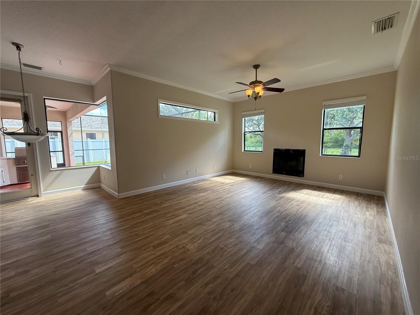 LAUREL MEADOWS - Residential Lease