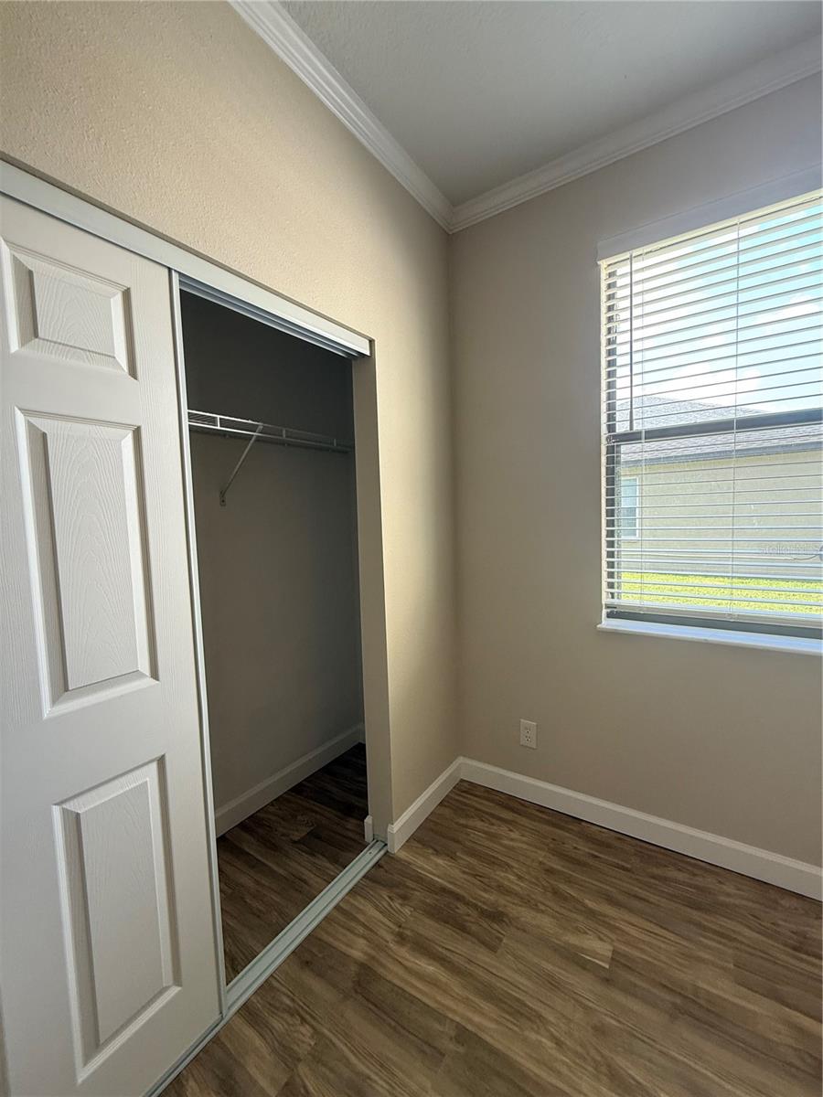LAUREL MEADOWS - Residential Lease