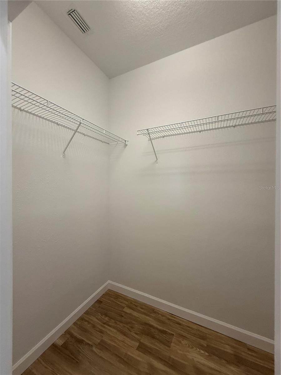 LAUREL MEADOWS - Residential Lease