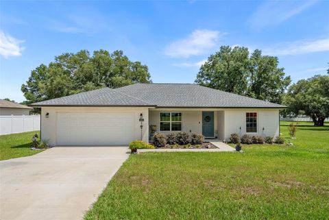 Photo of 1831 NE 160th Place, Citra, FL 32113 (MLS # GC541710)