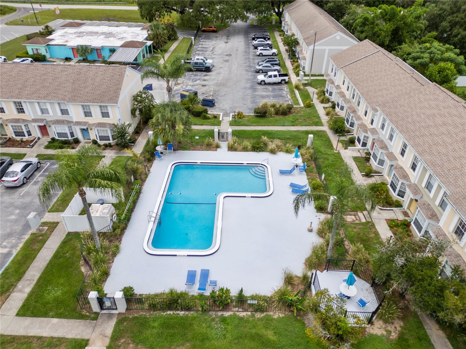 EMBASSY PARK TWNHMS CONDO - Residential