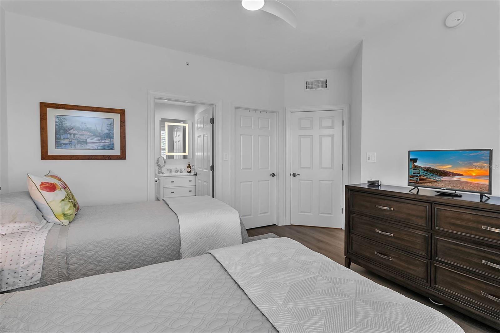 MERIDIAN AT THE OAKS PRESERVE - Residential