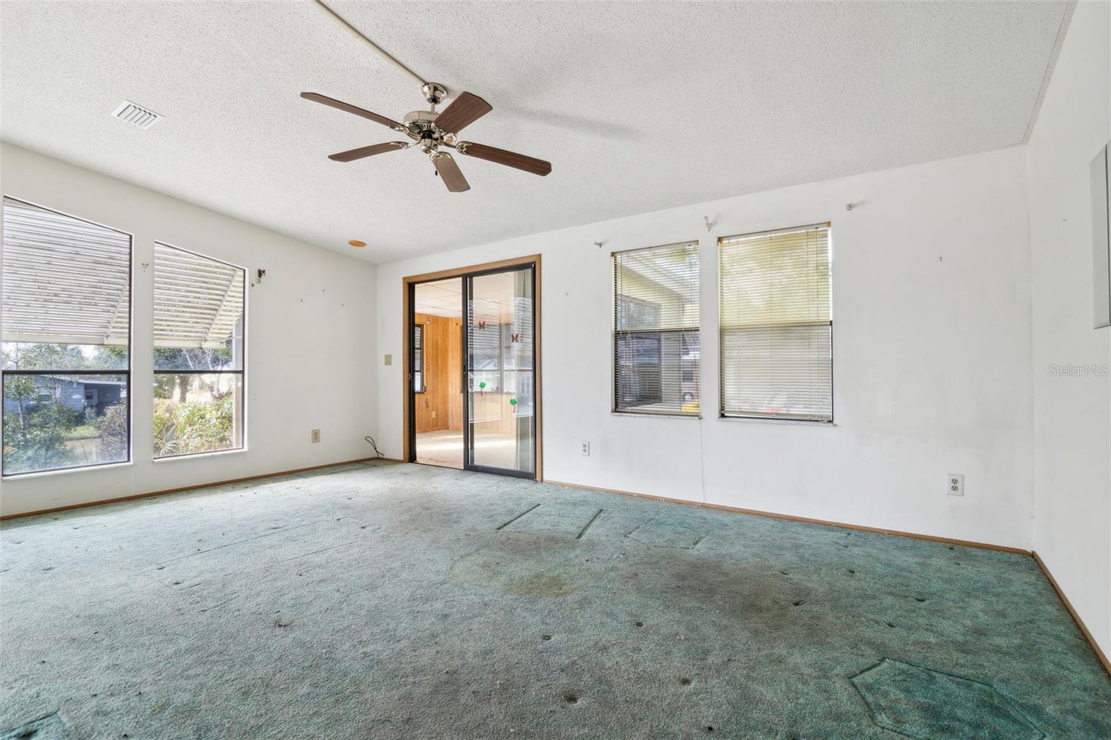 LADY LAKE ORANGE BLOSSOM GARDENS UNIT 07 - Residential