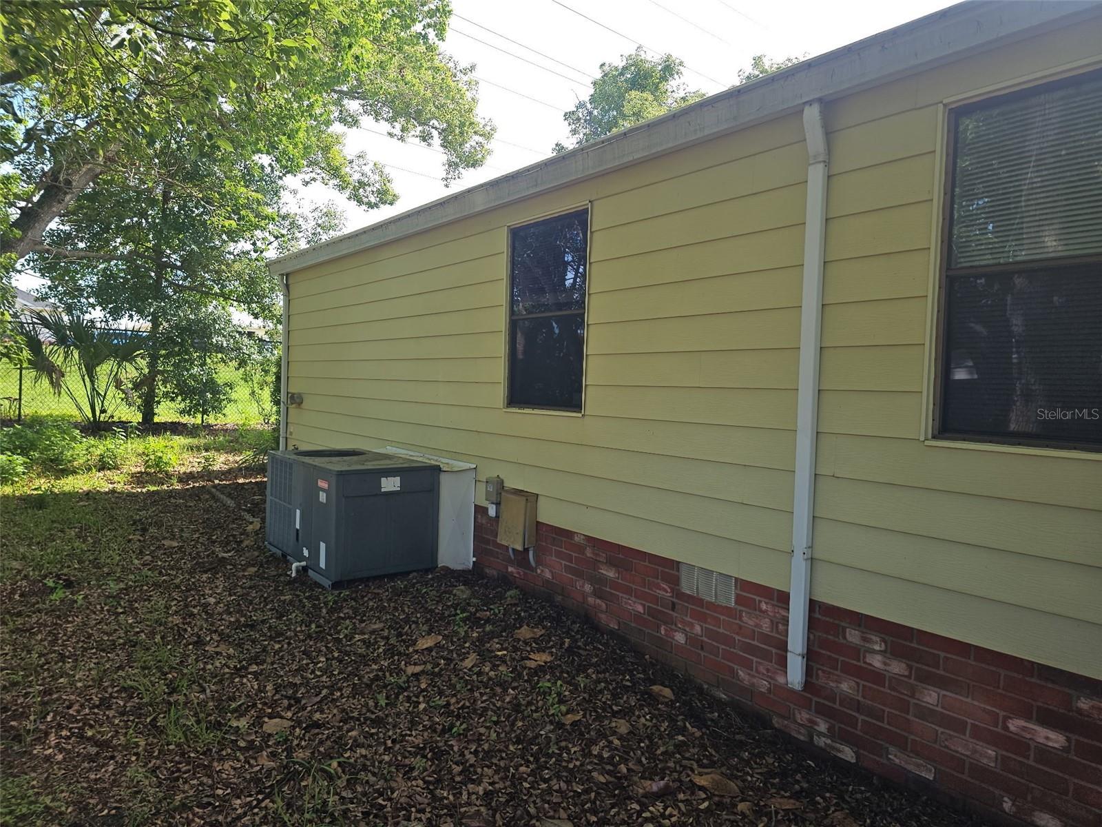 LADY LAKE ORANGE BLOSSOM GARDENS UNIT 07 - Residential