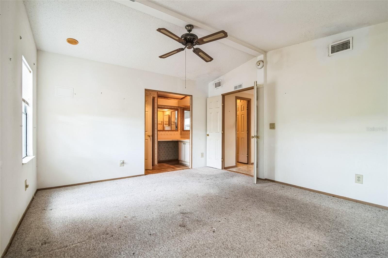 LADY LAKE ORANGE BLOSSOM GARDENS UNIT 07 - Residential