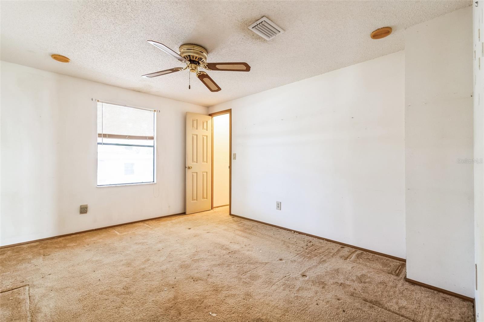 LADY LAKE ORANGE BLOSSOM GARDENS UNIT 07 - Residential
