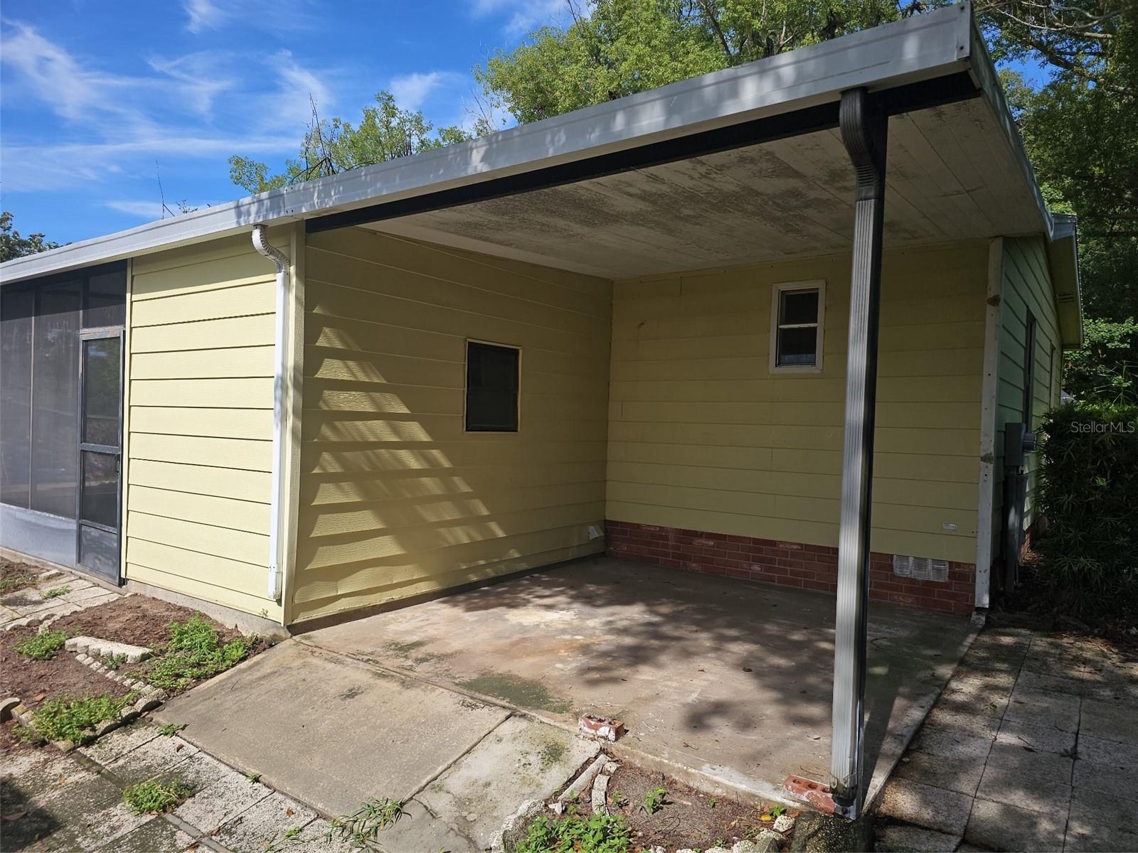 LADY LAKE ORANGE BLOSSOM GARDENS UNIT 07 - Residential