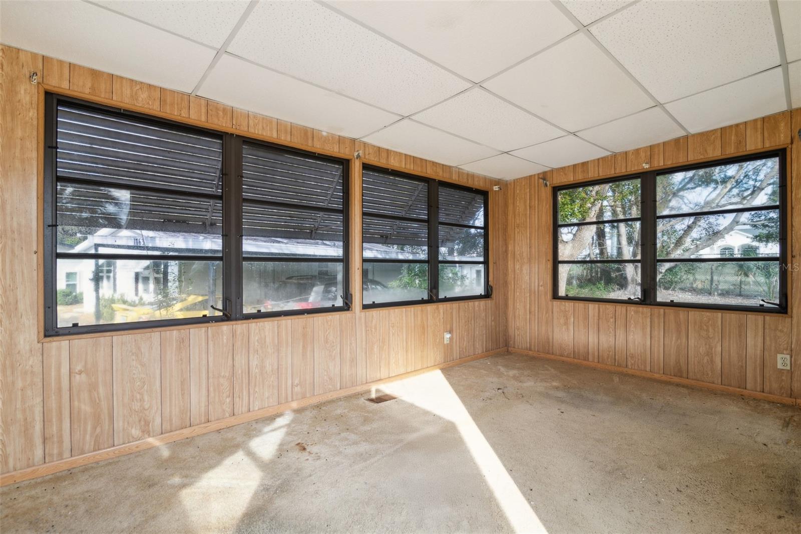 LADY LAKE ORANGE BLOSSOM GARDENS UNIT 07 - Residential