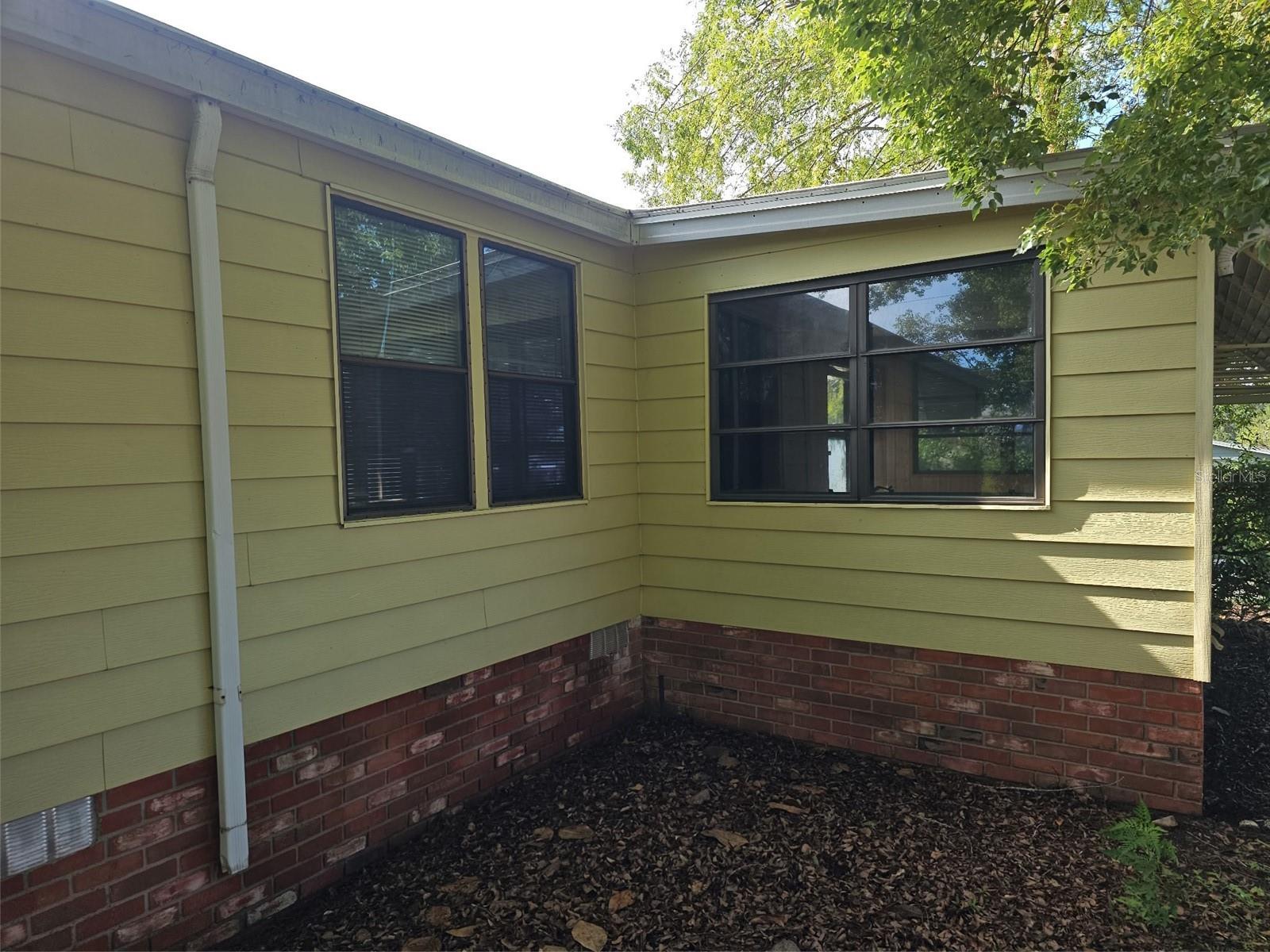 LADY LAKE ORANGE BLOSSOM GARDENS UNIT 07 - Residential