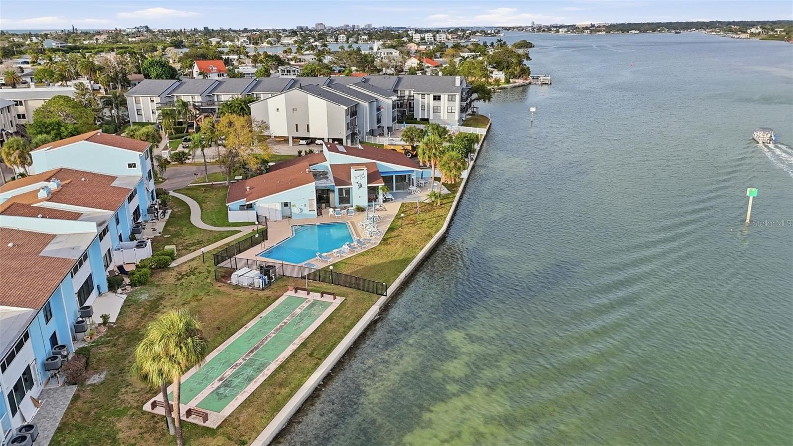 WINDRUSH COVE PH 1 CONDO - Residential