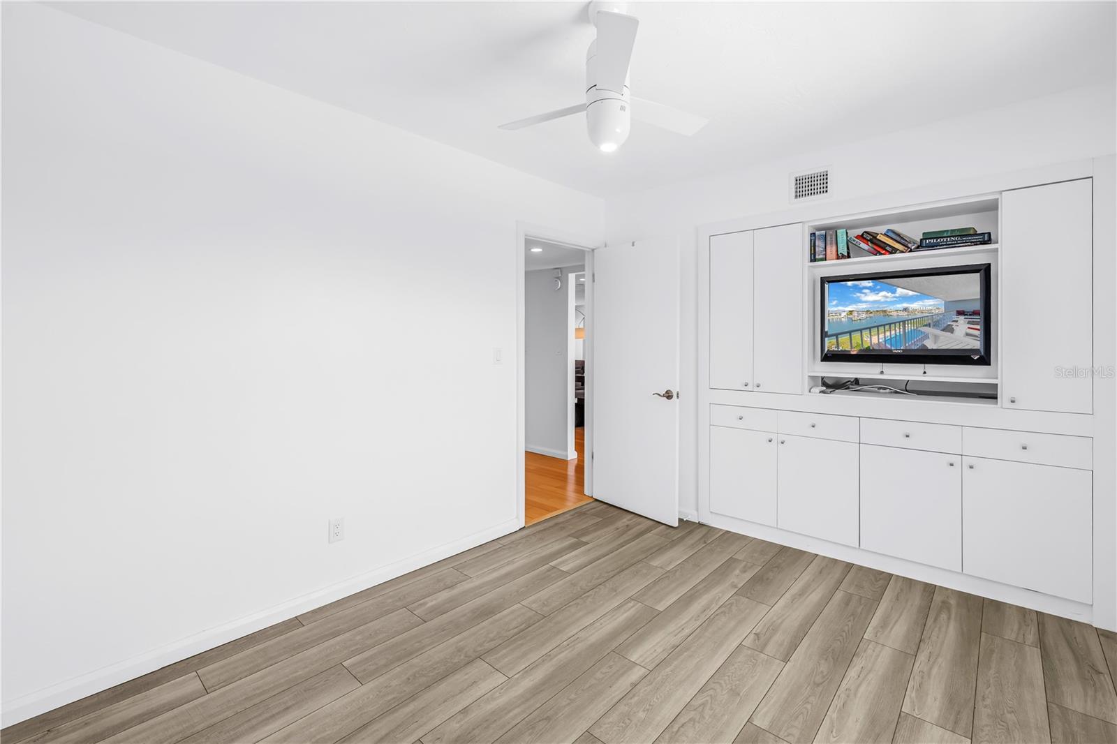 YACHT HAVEN CONDO - Residential