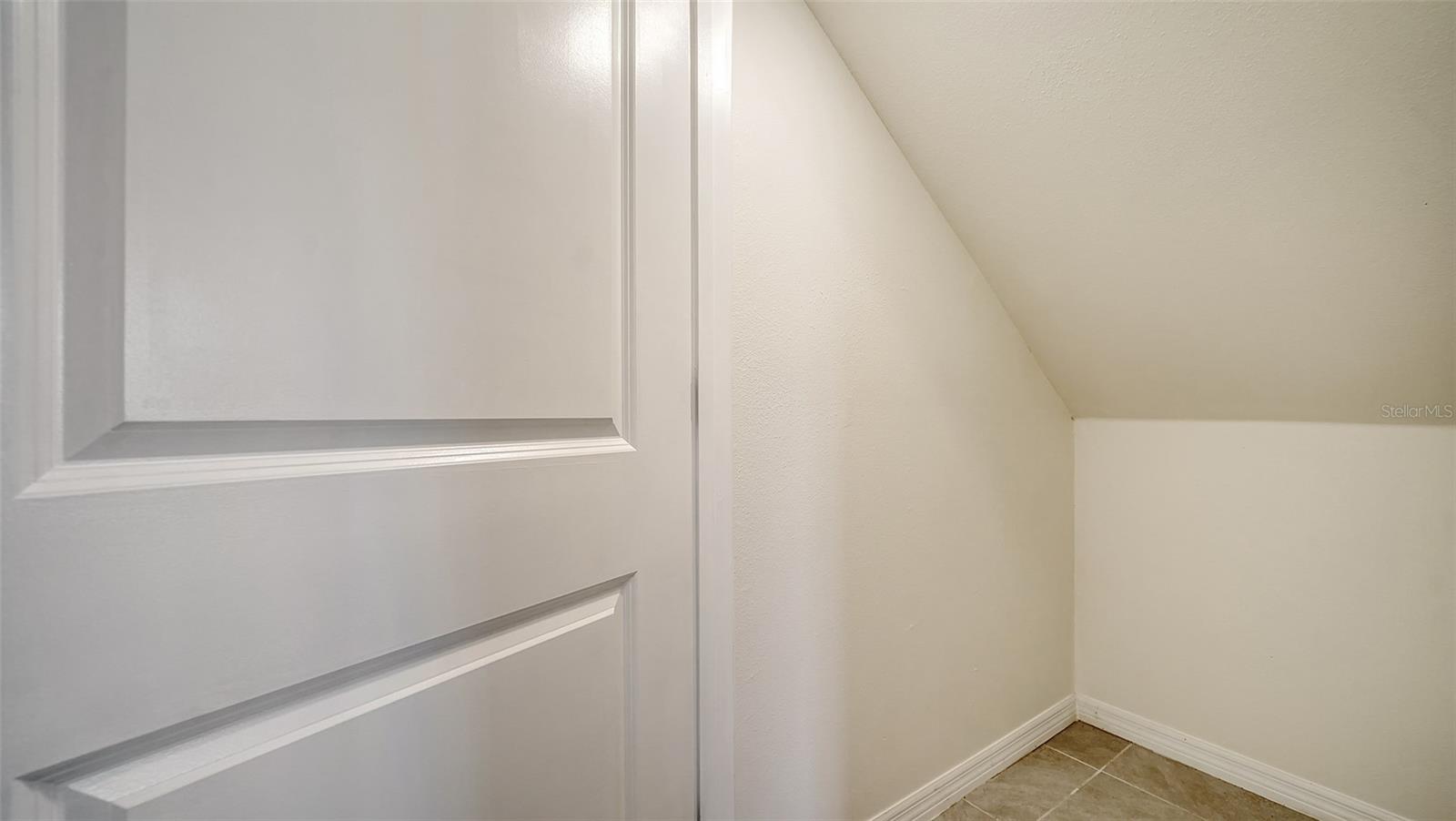 PROMENADE ESTATES PH II - Residential Lease