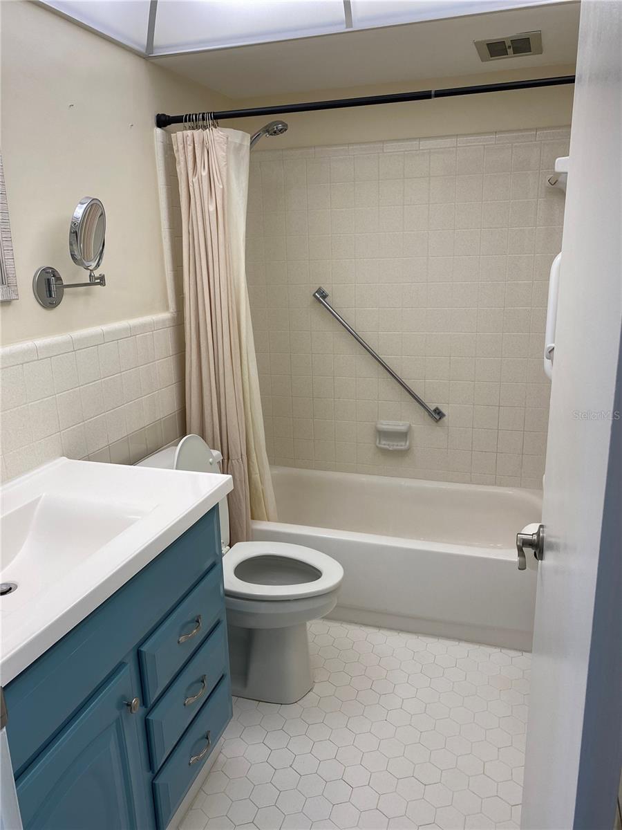 SEMINOLE GARDEN APTS CO-OP - Residential