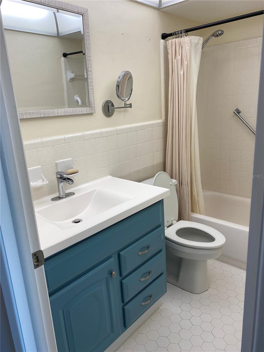 SEMINOLE GARDEN APTS CO-OP - Residential