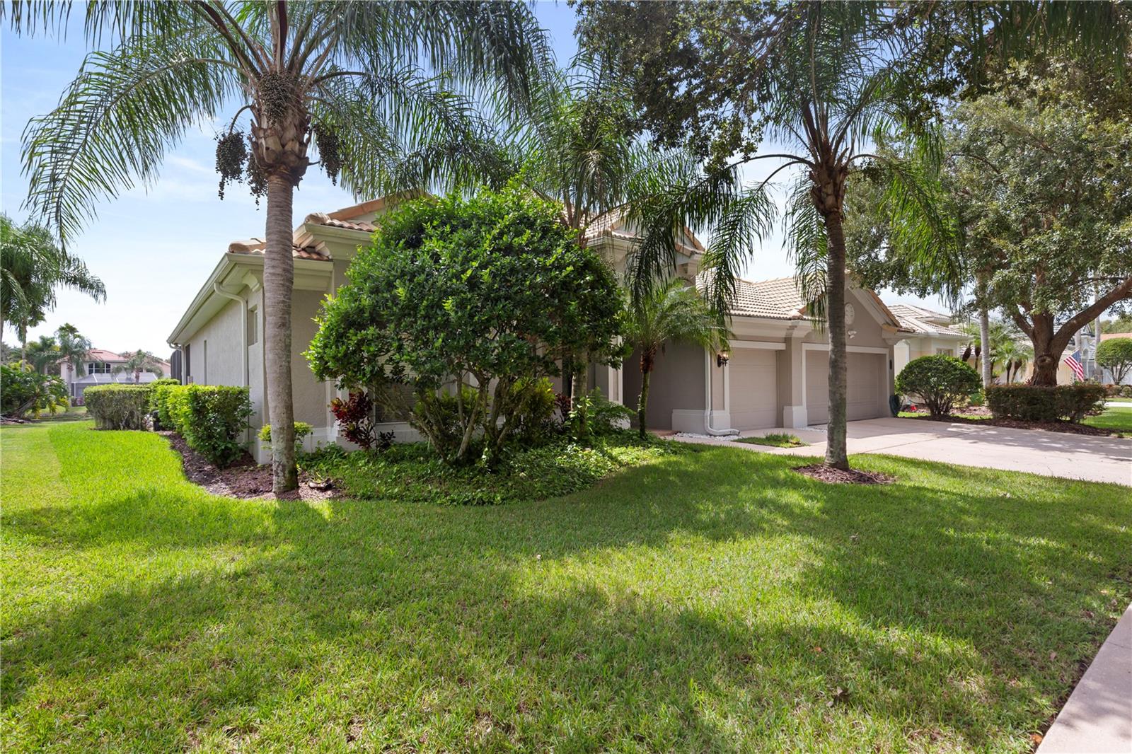 10209 WATERSIDE OAKS DRIVE
