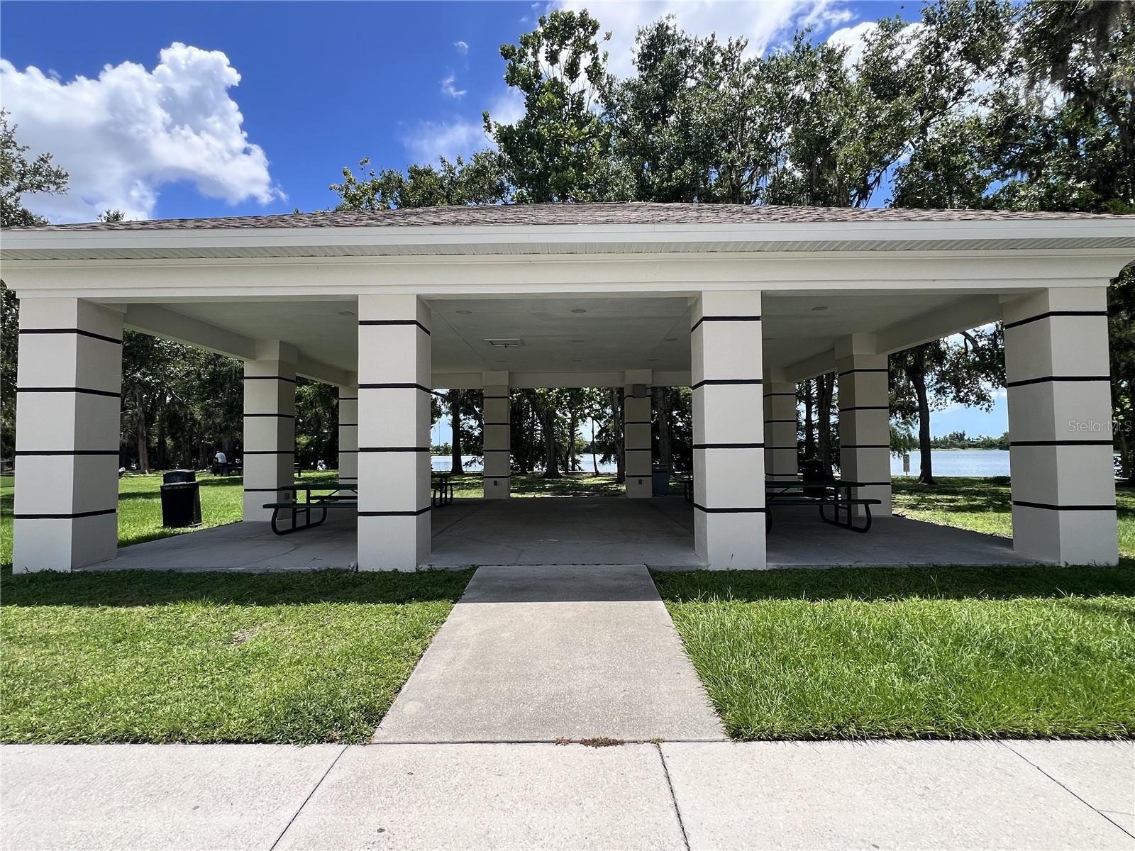THE TWNHMS AT LIGHTHOUSE COVE I - Residential