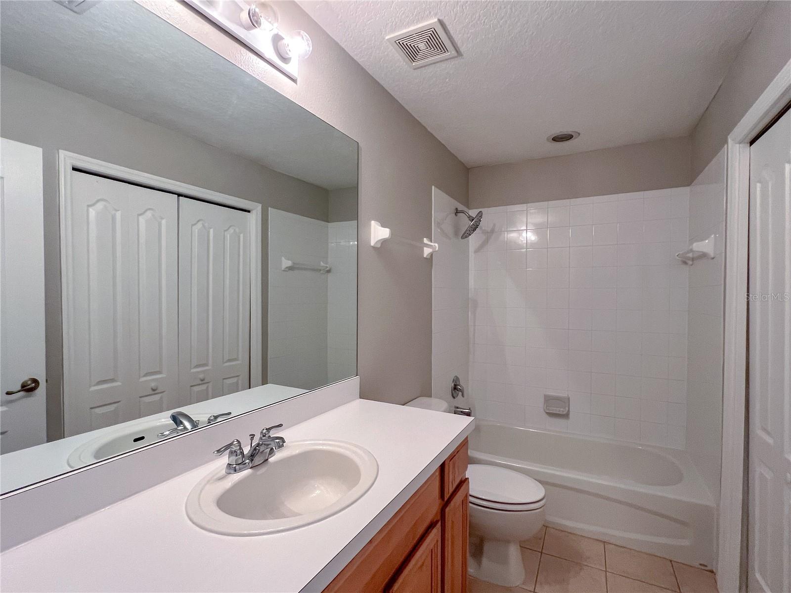 THE TWNHMS AT LIGHTHOUSE COVE I - Residential