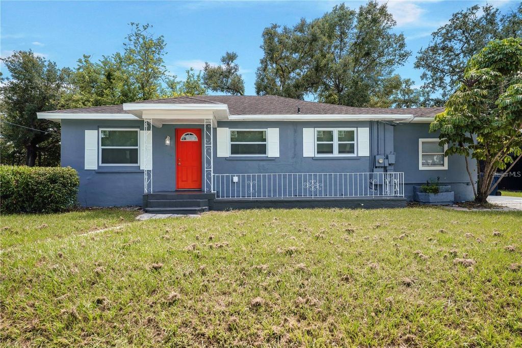 Photo of 703 E Hamilton Avenue, Tampa, FL 33604 (MLS # TB8530687)