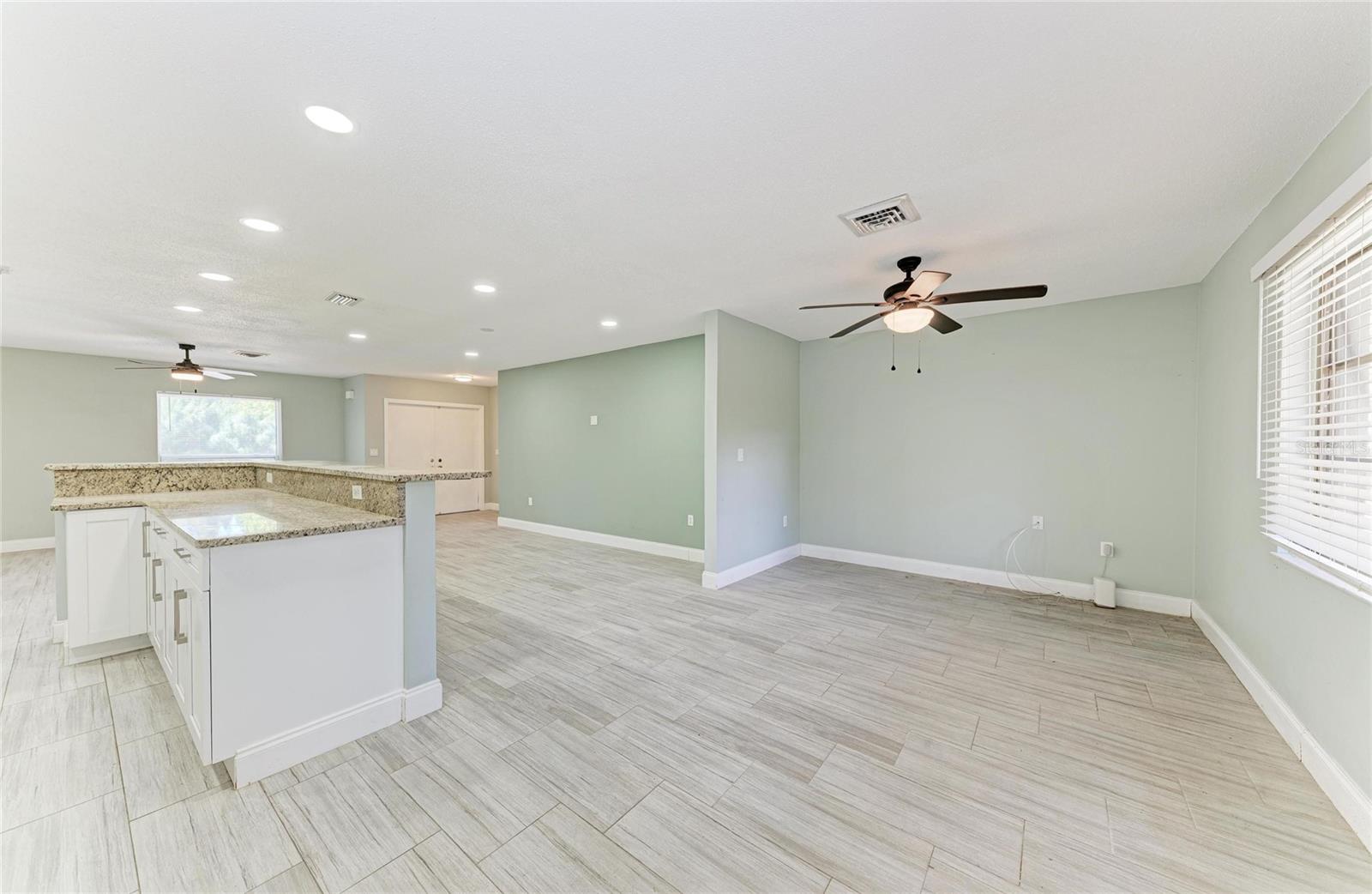 SOUTH VENICE - Residential