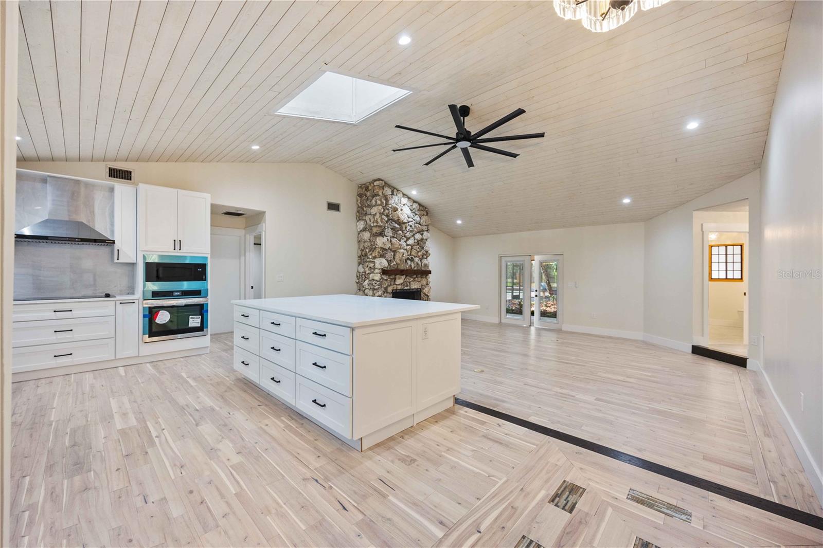 4916 HIDDEN OAKS TRAIL