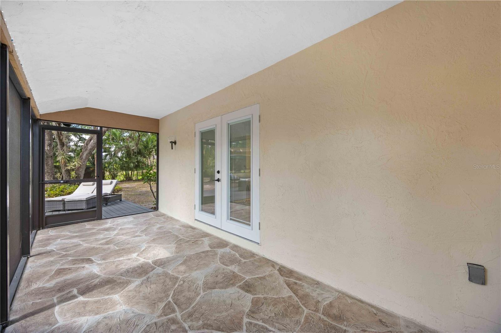 HIDDEN OAKS ESTATES - Residential