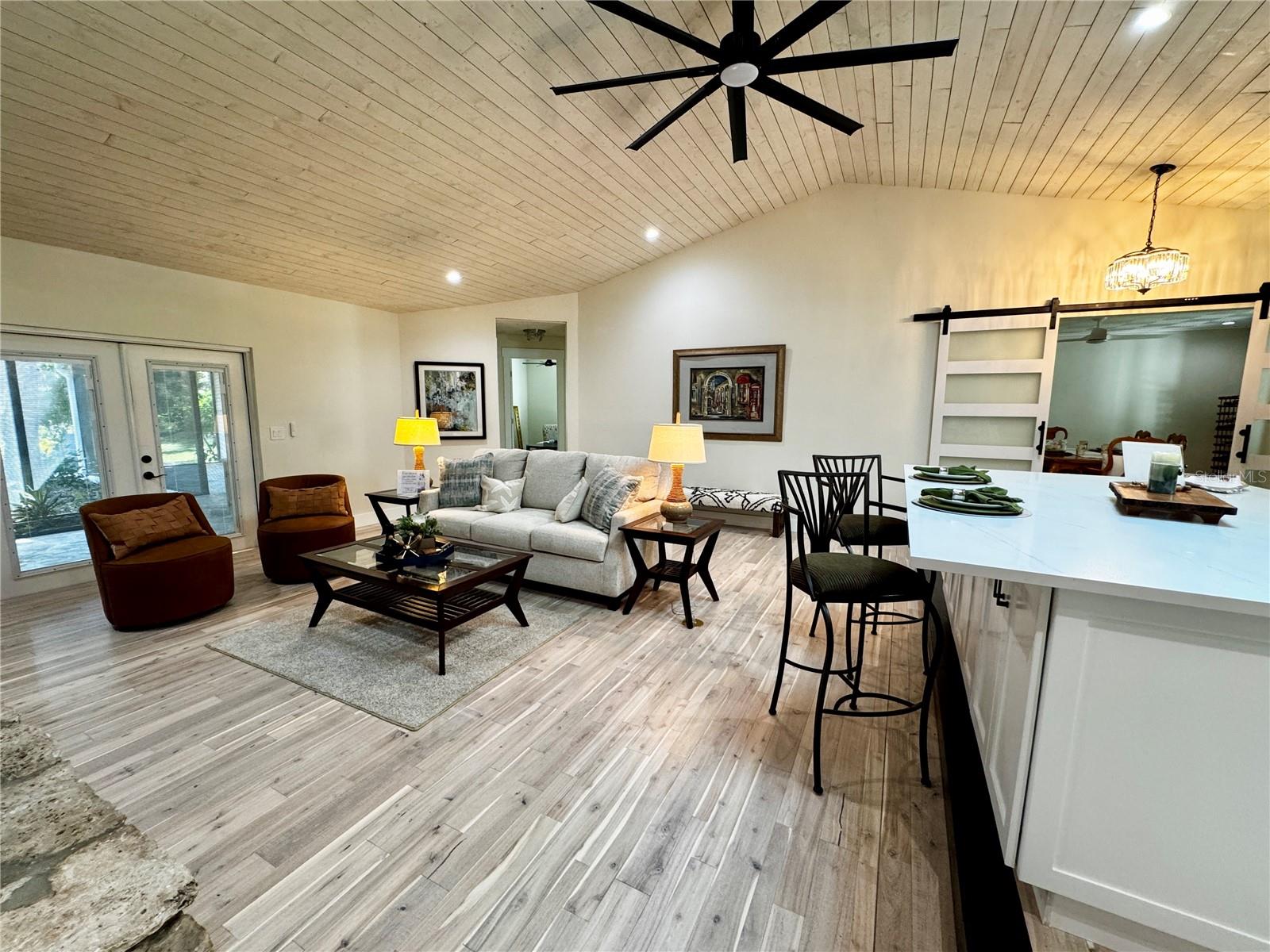 HIDDEN OAKS ESTATES - Residential