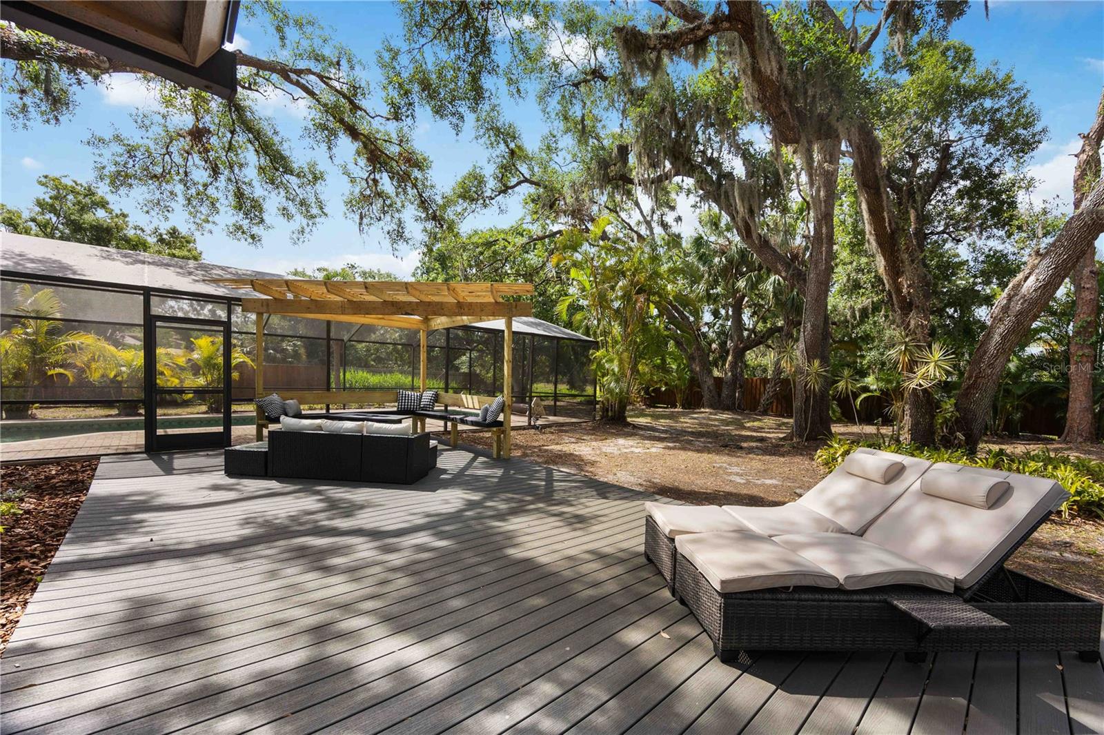 HIDDEN OAKS ESTATES - Residential