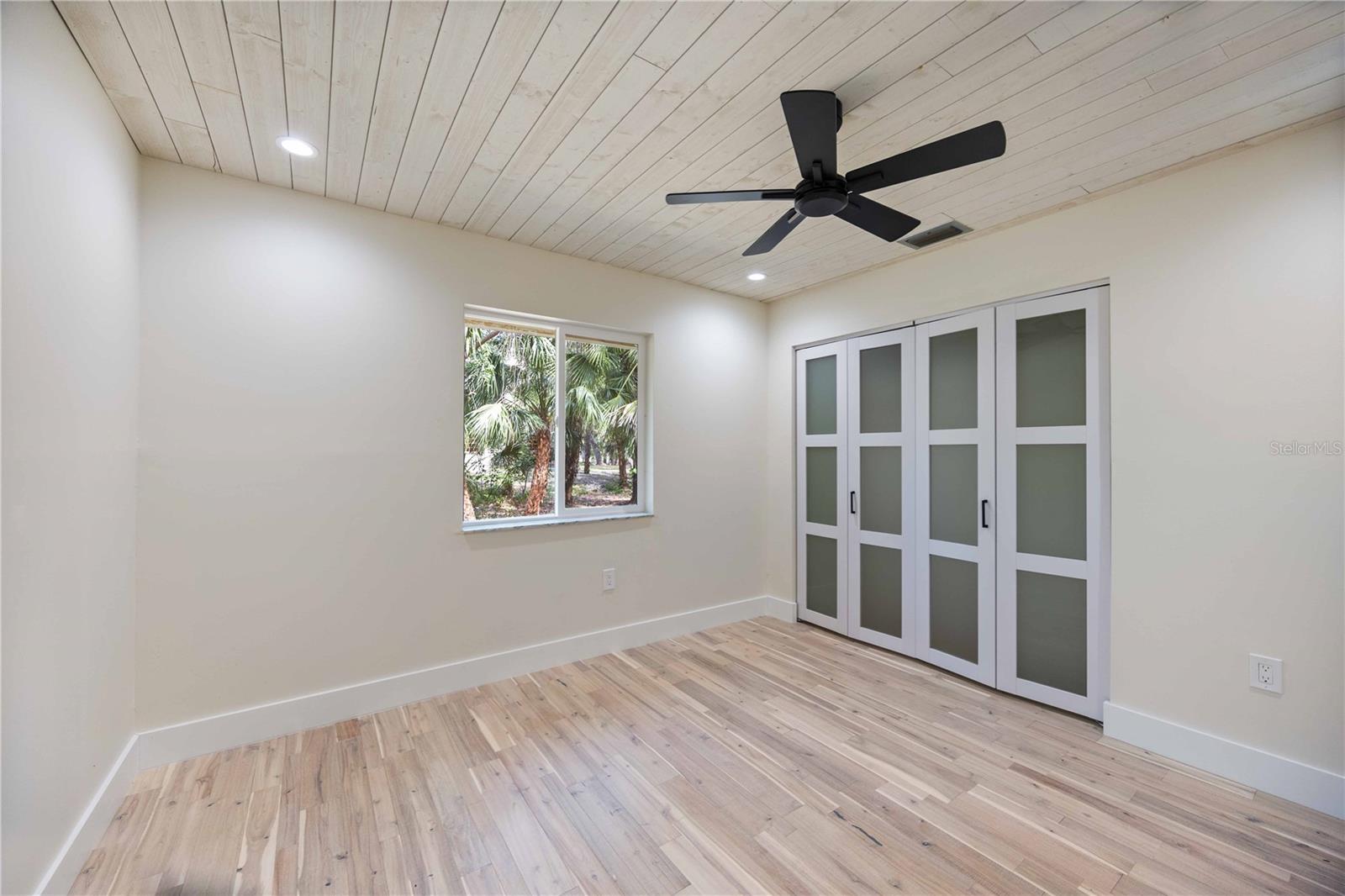 HIDDEN OAKS ESTATES - Residential