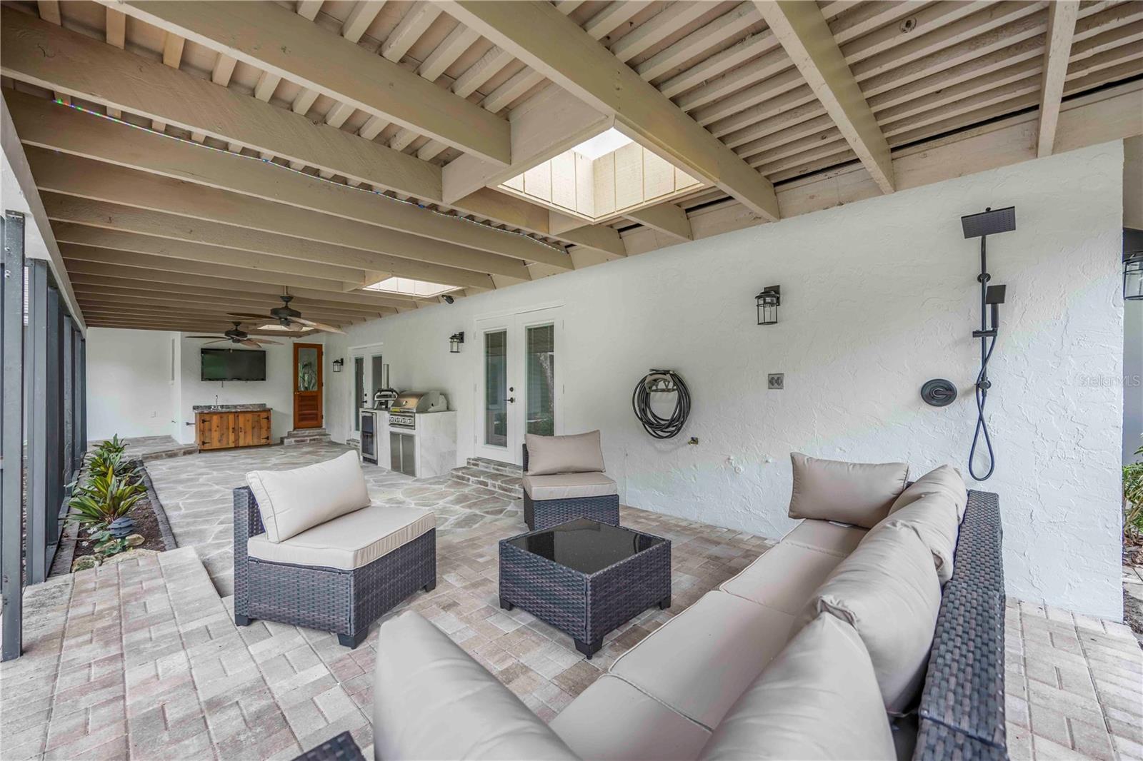 HIDDEN OAKS ESTATES - Residential