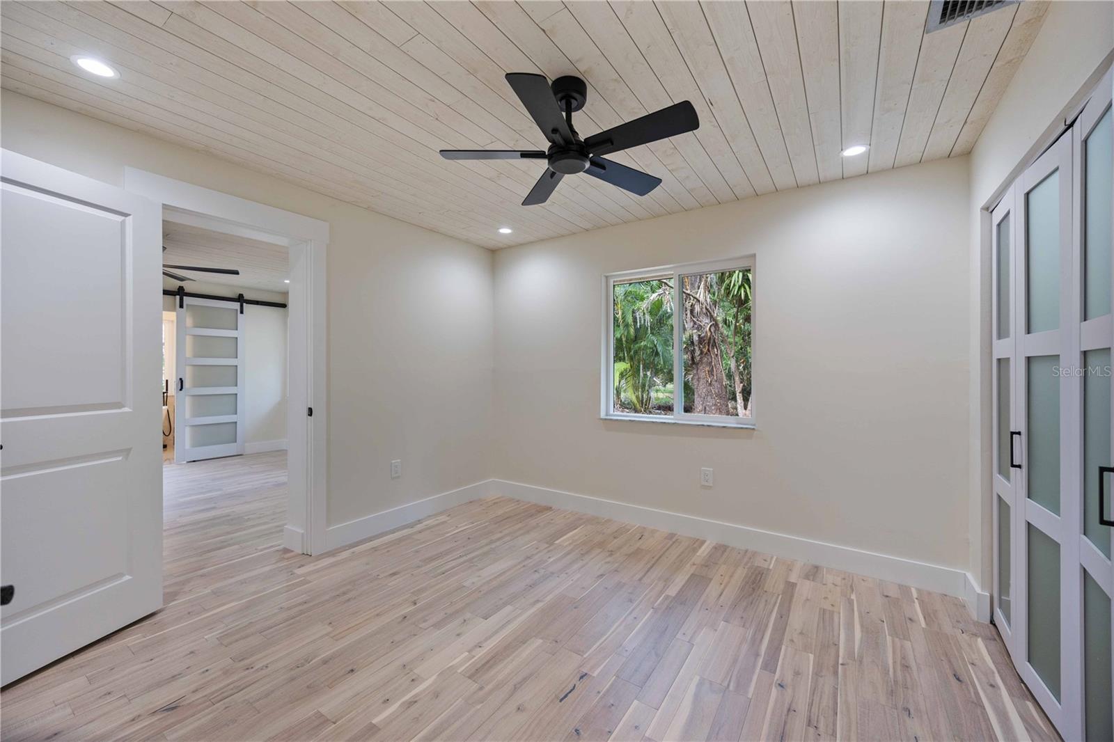 HIDDEN OAKS ESTATES - Residential