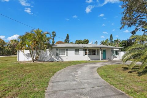 Photo of 699 Pinellas Point Drive S, St Petersburg, FL 33705 (MLS # TB8482059)