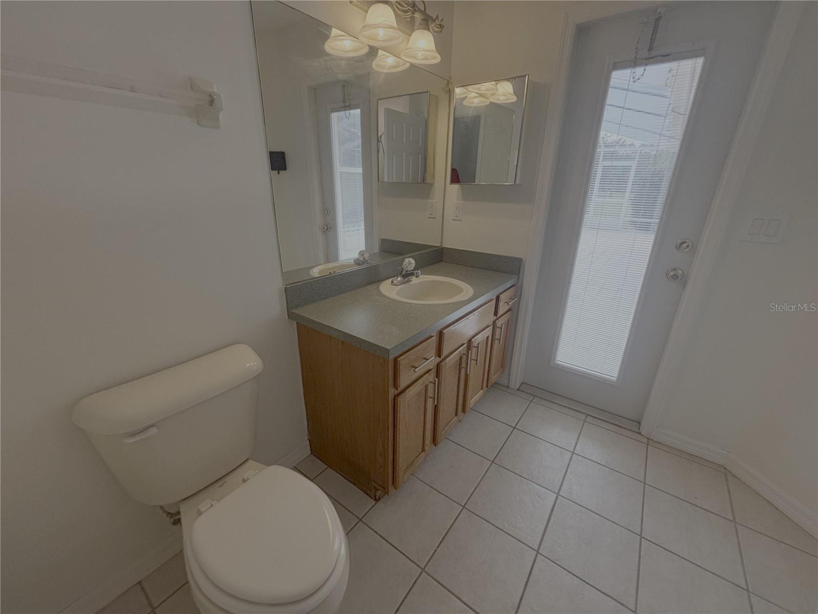 ROLLING RANCH ESTATE - Residential Lease