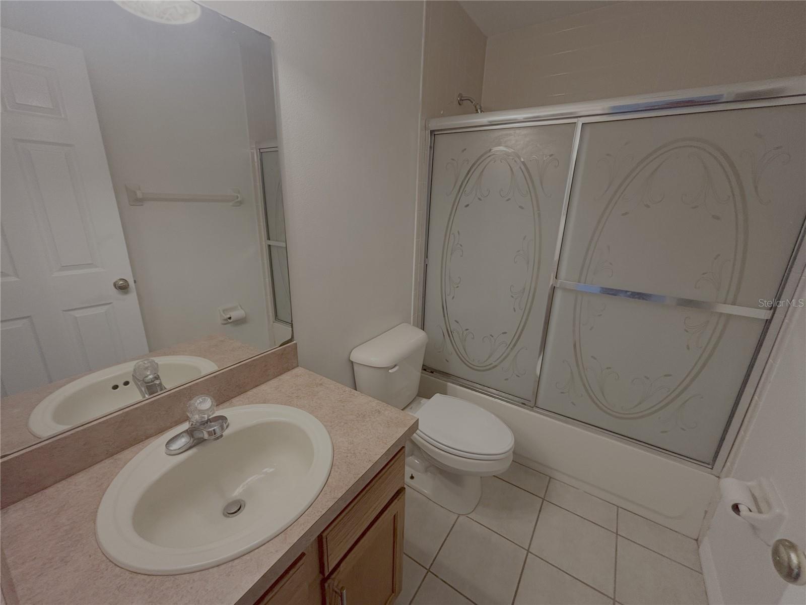 ROLLING RANCH ESTATE - Residential Lease