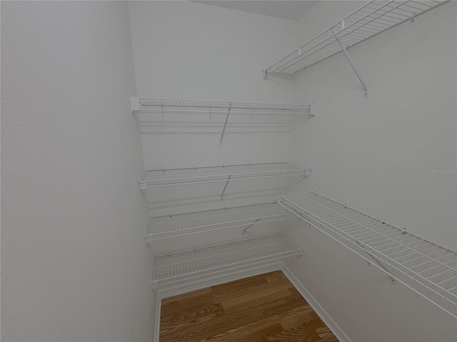 ROLLING RANCH ESTATE - Residential Lease