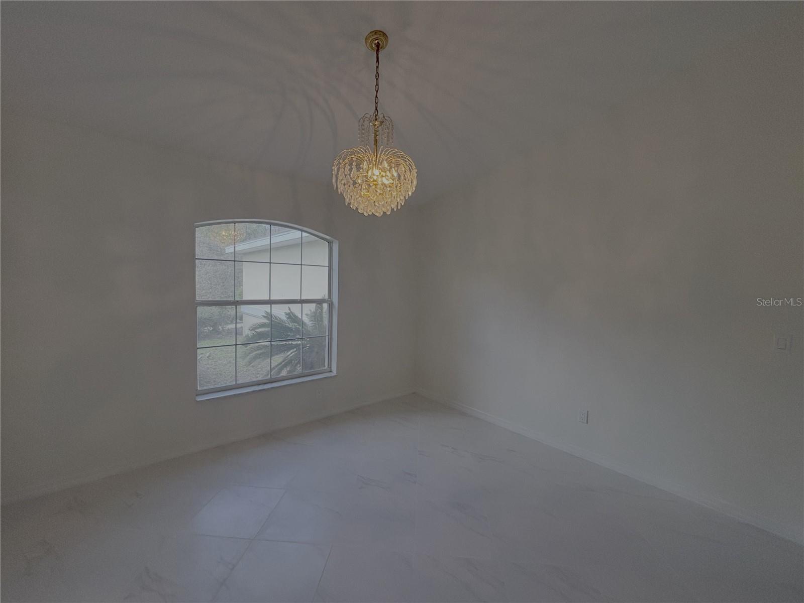 ROLLING RANCH ESTATE - Residential Lease