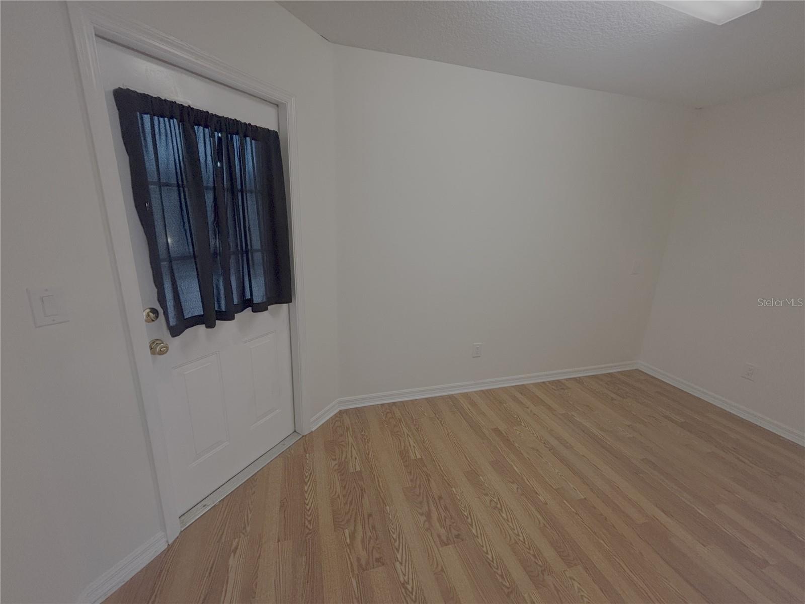 ROLLING RANCH ESTATE - Residential Lease