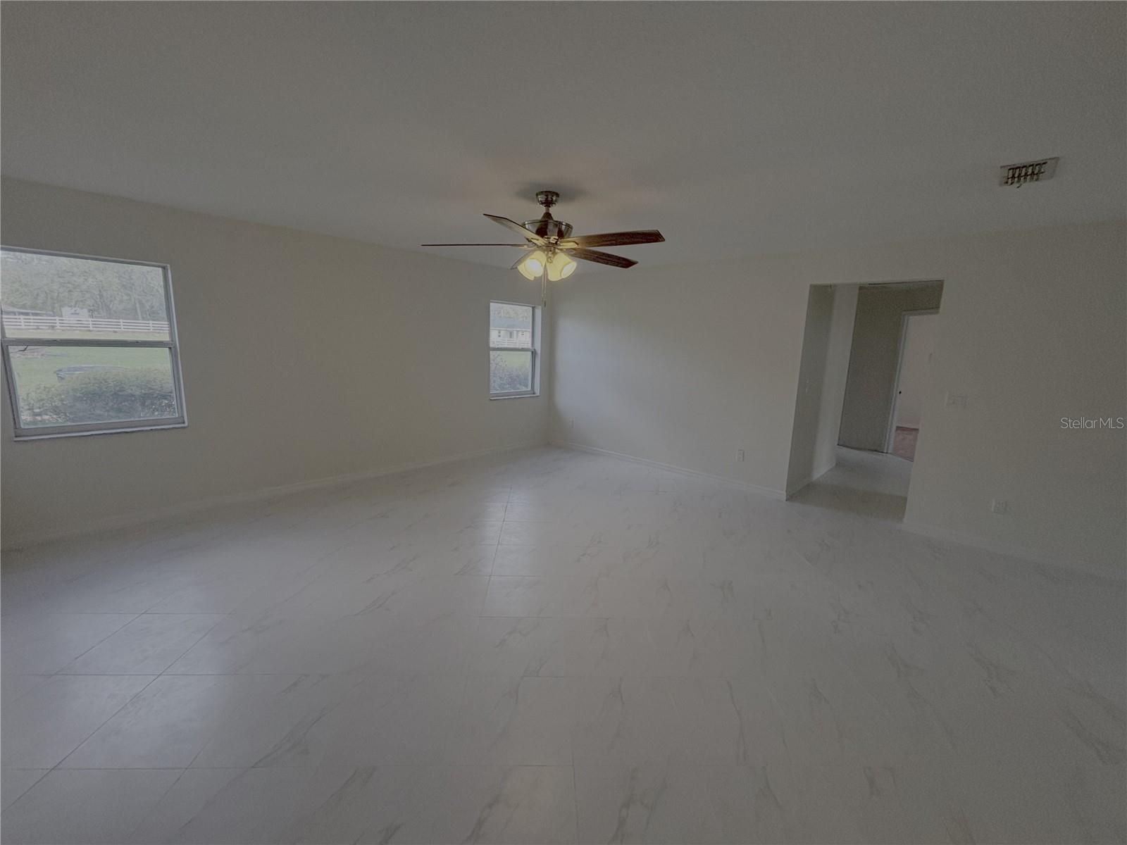 ROLLING RANCH ESTATE - Residential Lease