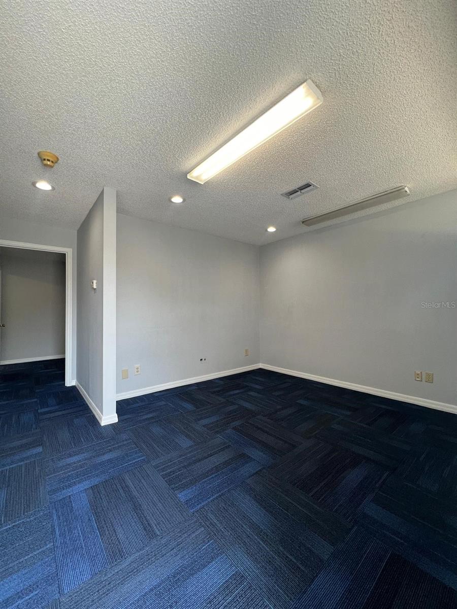 STARTING GATE OFFICE COMPLEX - Commercial Lease