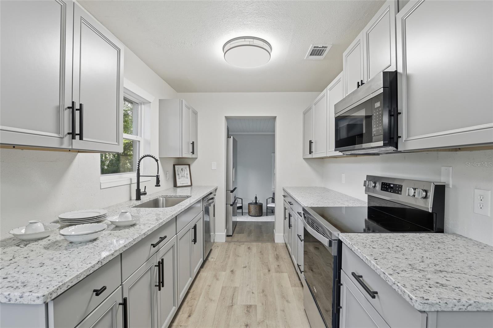 WOODLAND TERRACE - Residential