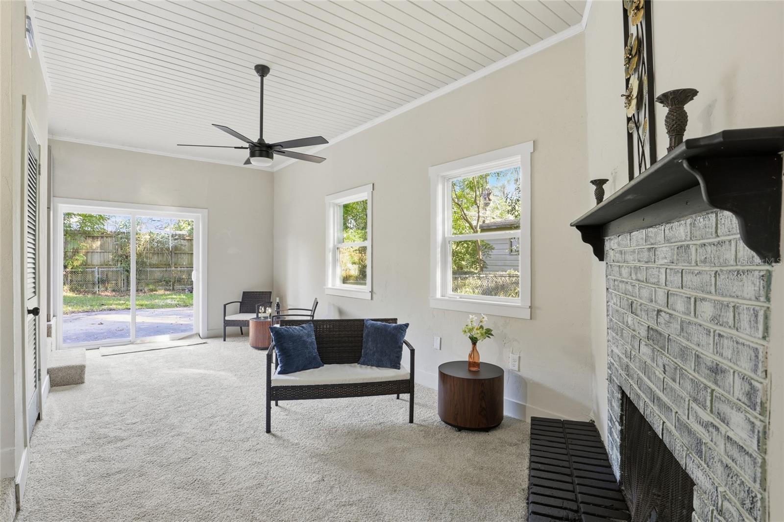 WOODLAND TERRACE - Residential