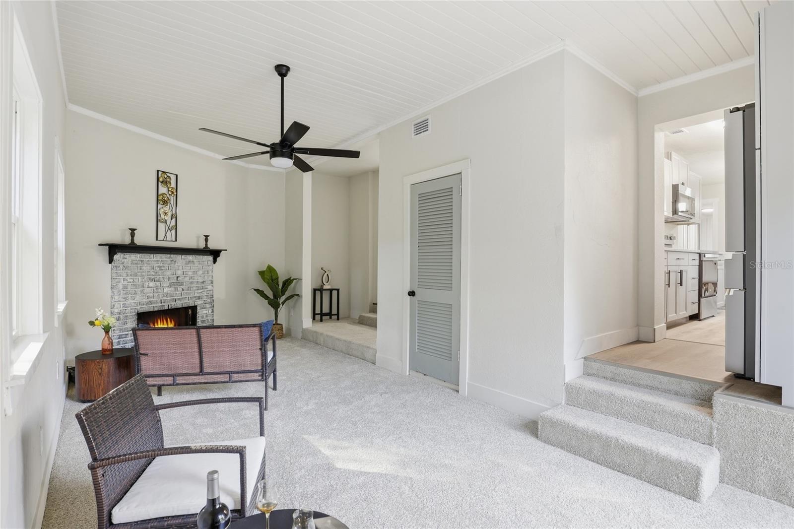 WOODLAND TERRACE - Residential