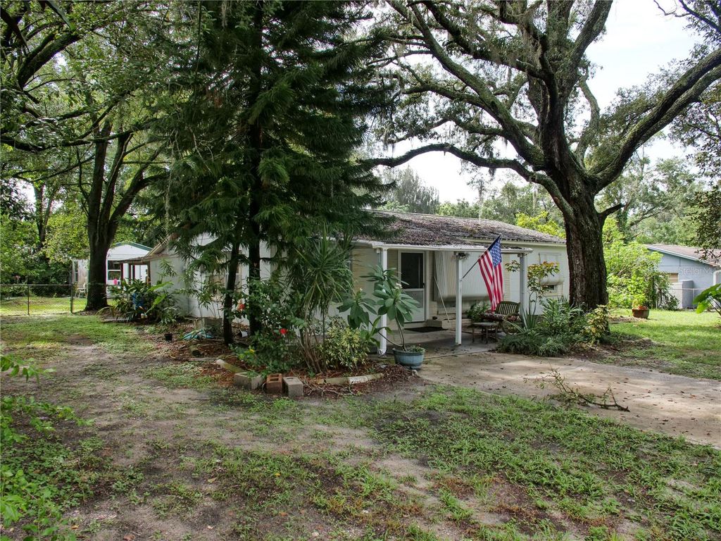 Photo of 11423 Walker Road, Thonotosassa, FL 33592 (MLS # T3541694)