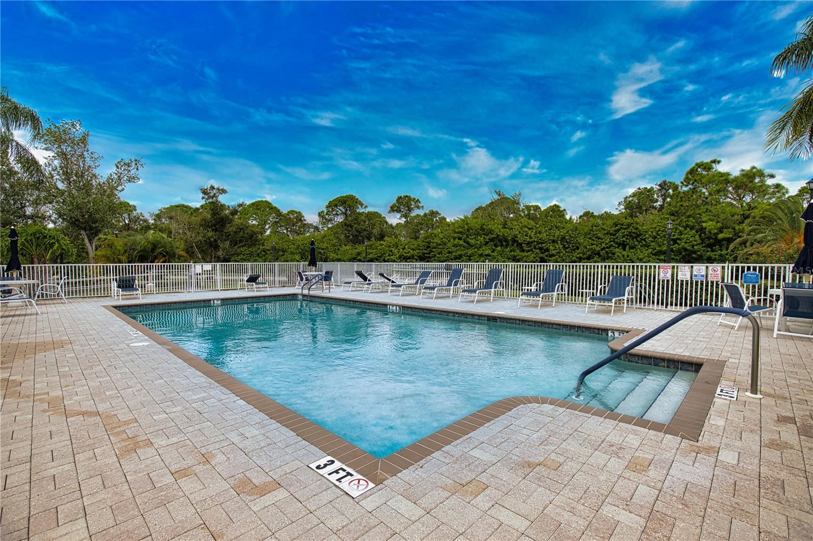 STRATFORD GLENN ST ANDREWS PARK - Residential